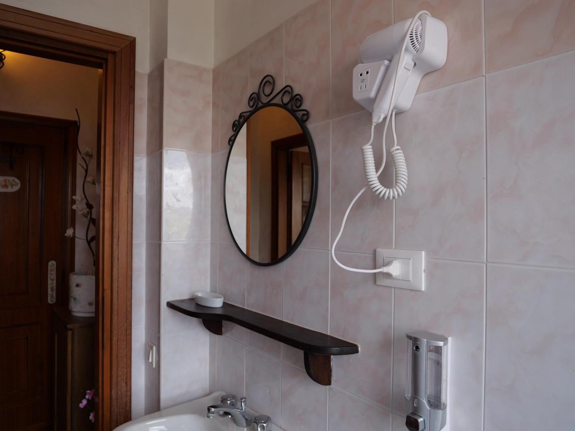 B&B Santa Vittoria Monteleone Sabino Exteriör bild